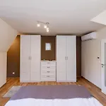 شقة Menuet