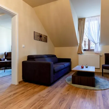 Menuet Apartment *