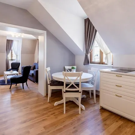 Menuet * Karlovy Vary