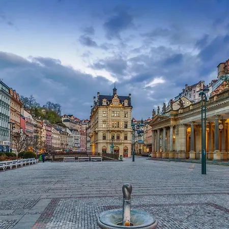 Menuet * Karlovy Vary